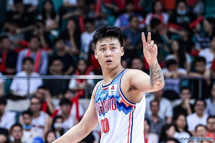 赵睿18分助力新疆大胜广州 总比分3-1挺进半决赛