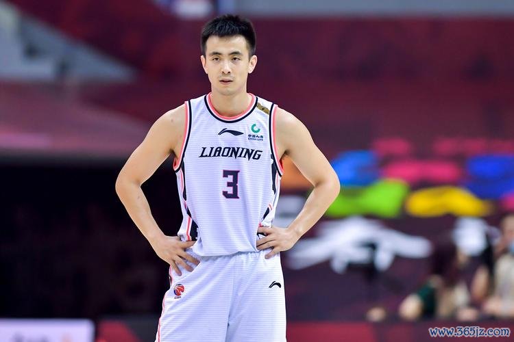 赵继伟15+11弗格狂砍42分 辽宁逆袭江苏 天津击败宁波