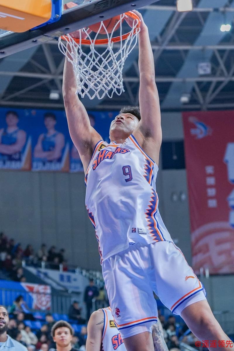 CBA-洛夫顿两双古德温高效 上海久事战胜北京控股